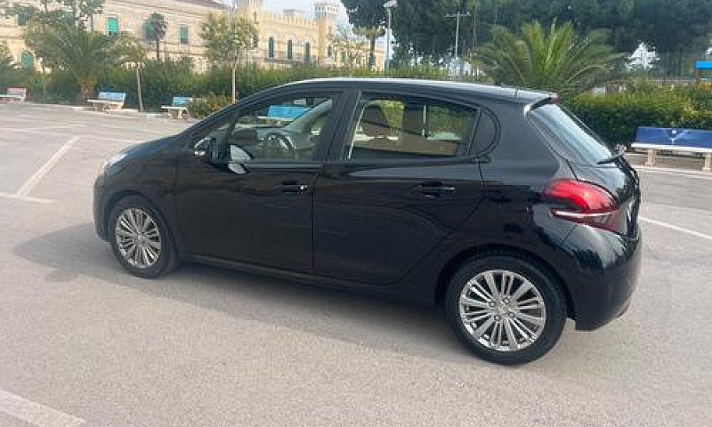 Peugeot 208 1.5 Hdi ...
