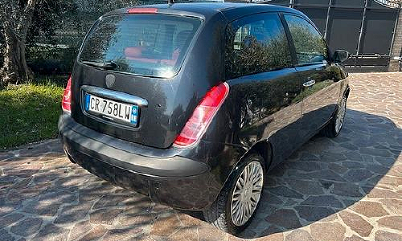Lancia Ypsilon 1.3 M...
