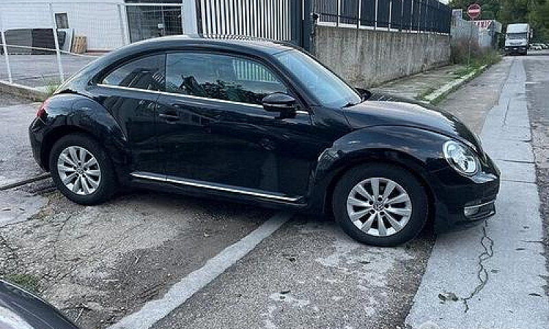 Volkswagen Maggiolin...