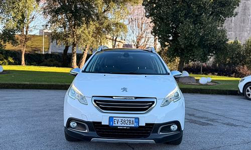 Peugeot 2008 1.6 E-H...