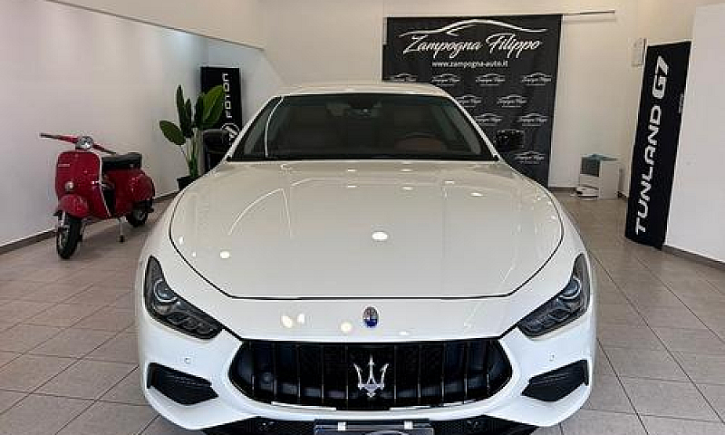 Maserati Ghibli V6 D...