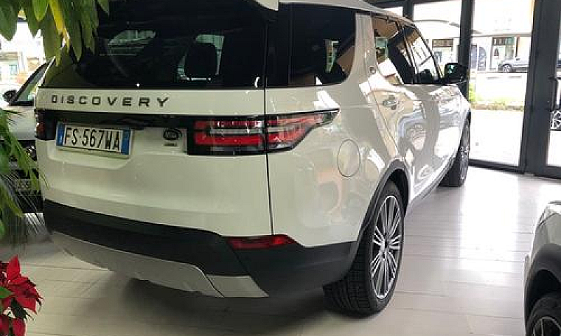 Land Rover Discovery...