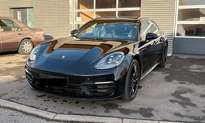 Porsche Panamera 2.9...