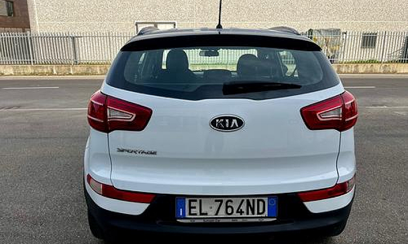 Kia Sportage 1.6Benz...