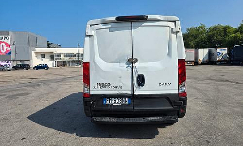 Iveco Daily 35C16 Bt...