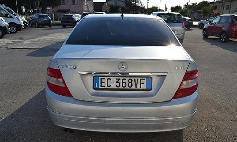 Mercedes-Benz C 200 ...