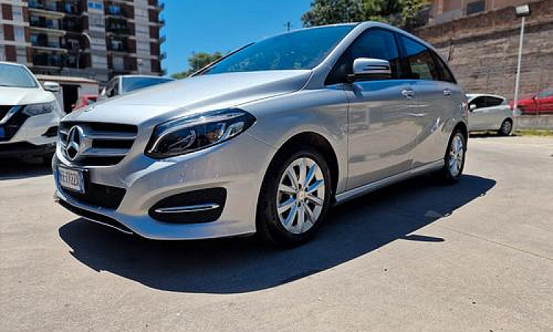 Mercedes-Benz B 180 ...