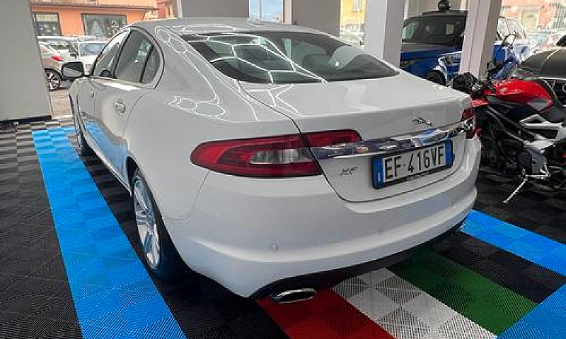 Jaguar Xf 3.0 D V6 2...