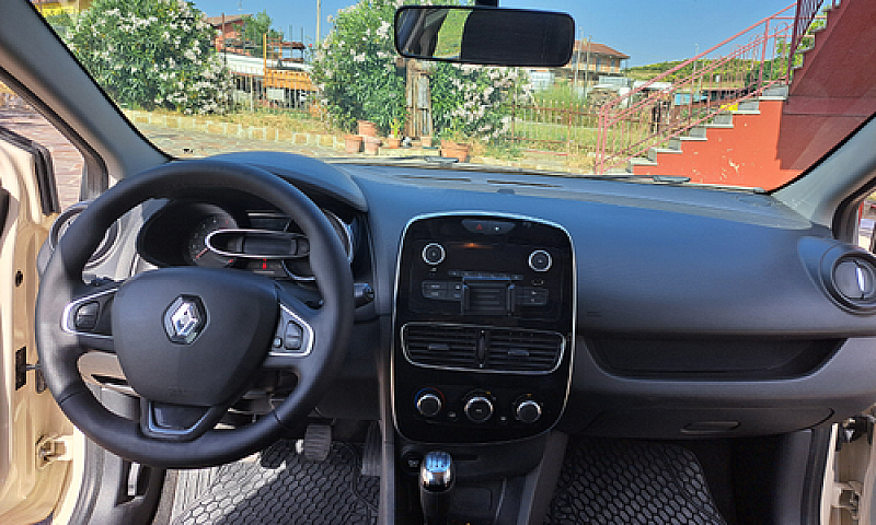 Renault Clio 1.5 Dci...
