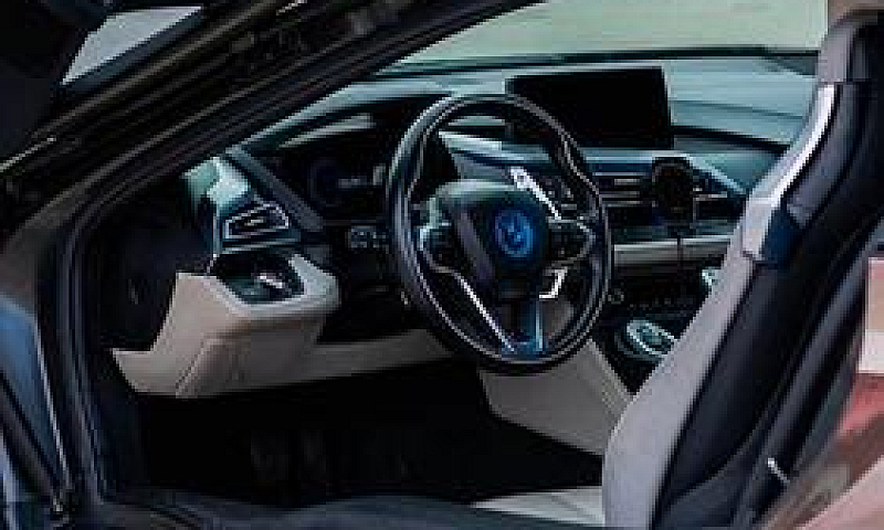 Bmw I8 Coupè...