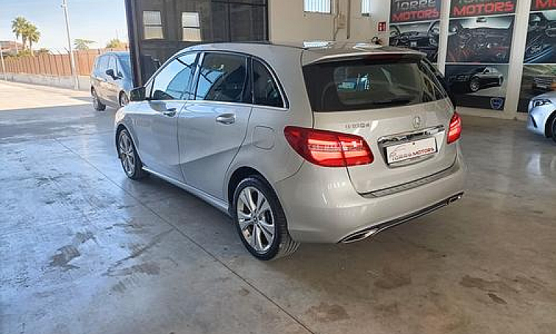 Mercedes-Benz B 180 ...