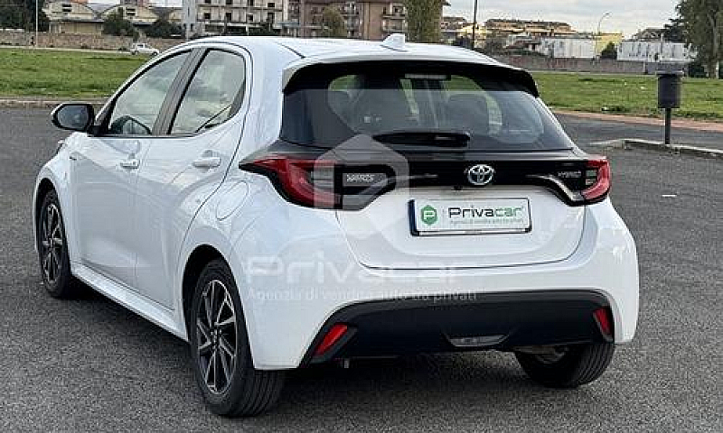 Toyota Yaris 1.5 Hyb...