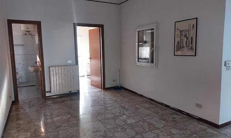 Taranto-Via Cavallot...