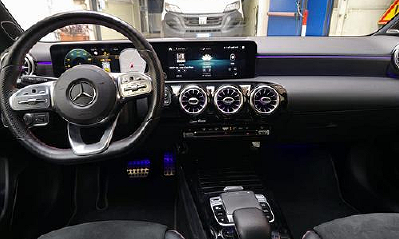 Mercedes-Benz A 220 ...