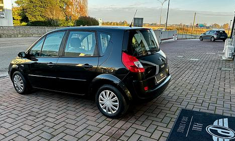 Renault Scénic 1.6 1...