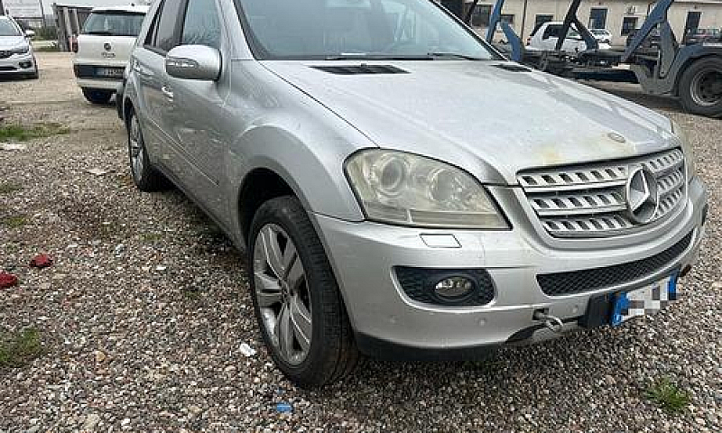 Mercedes-Benz Ml 320...