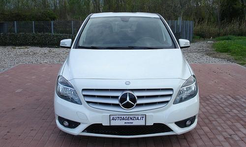 Mercedes-Benz B 180 ...