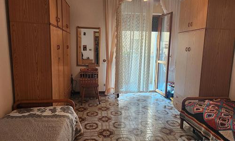 Via Bacone . 4 Vani ...