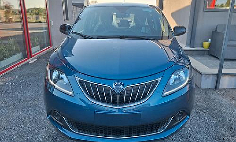 Lancia Ypsilon 1.2 6...