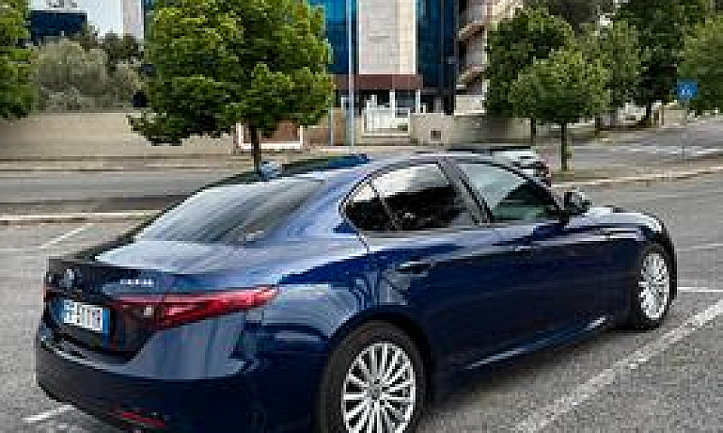 Alfa Romeo Giulia 2....