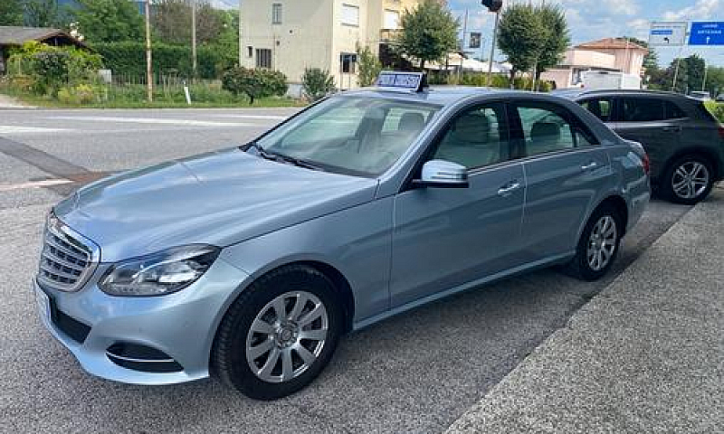 Mercedes-Benz E 220 ...