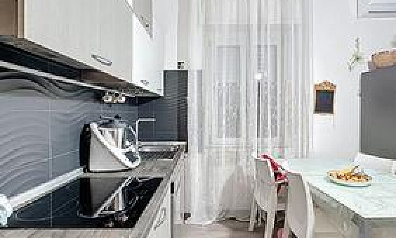 Casa Bi-Familiare Co...