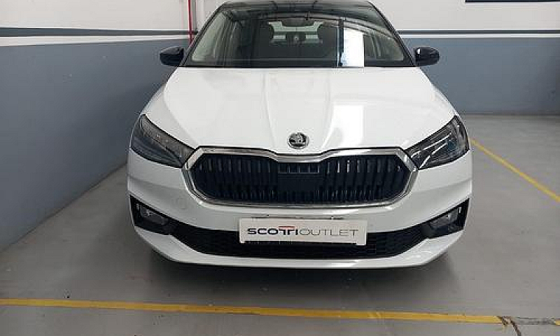 Skoda Fabia 4ª Serie...