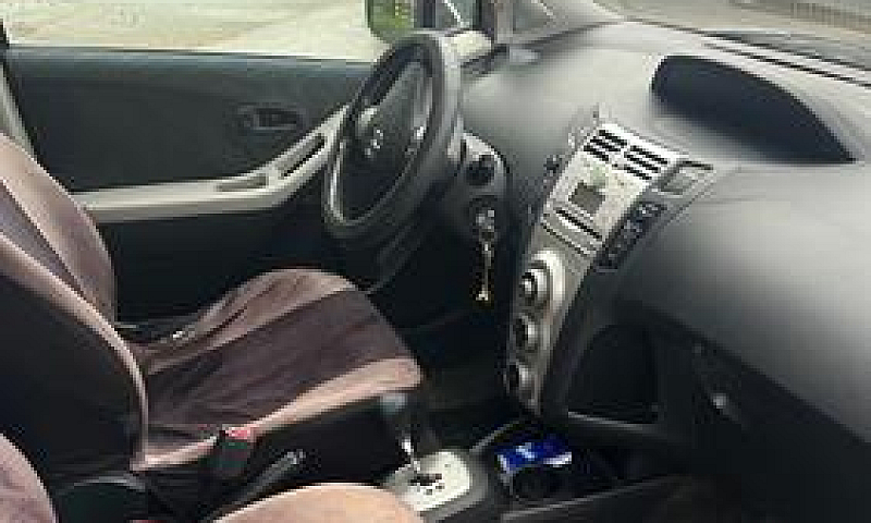 Toyota Yaris - 2006...