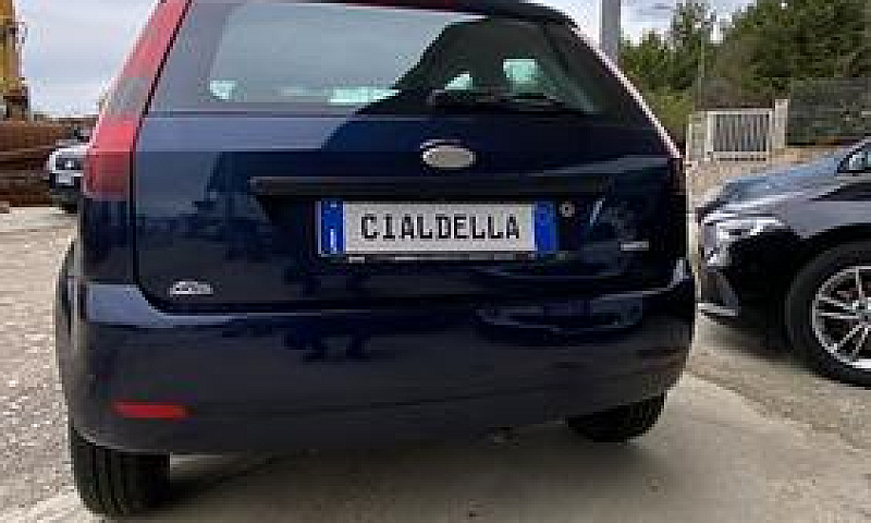 Ford Fiesta 1.6 Tdci...