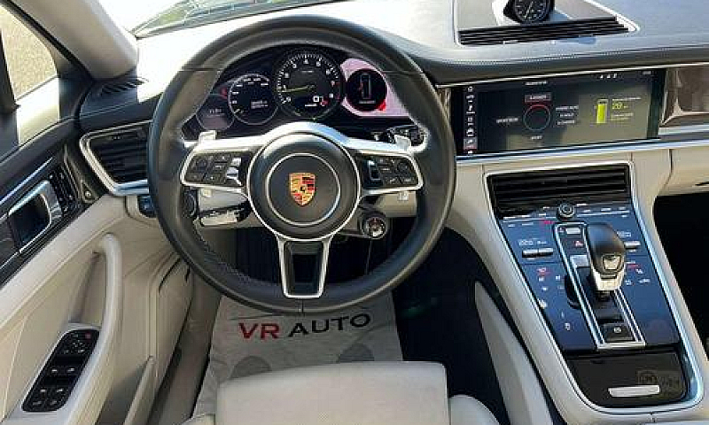 Porsche Panamera 4 S...