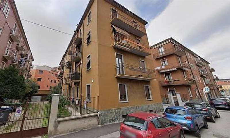 Trilocale A Monza...