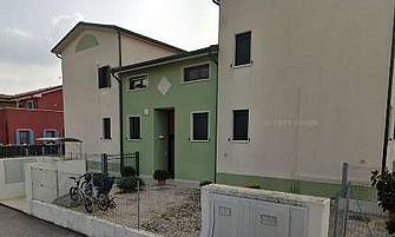 Appartamento A Ceggi...