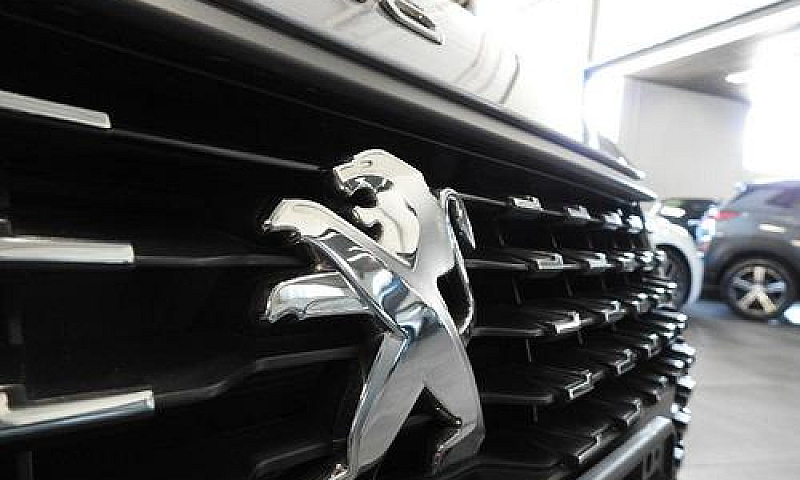 Peugeot - 2008 1.2T ...