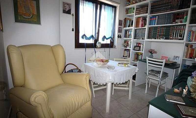 4 Locali A Termoli...