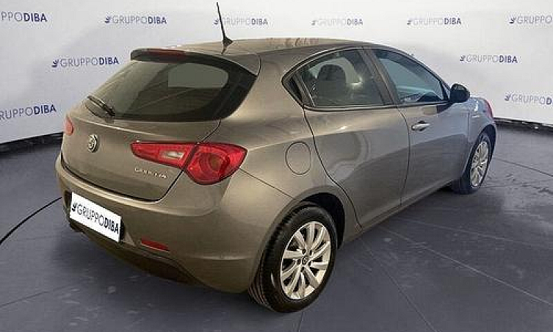 Alfa Romeo Giulietta...