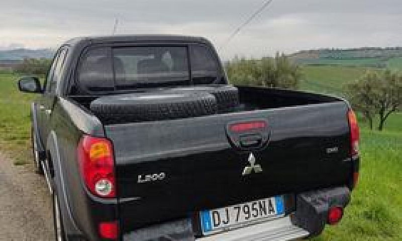Mitsubishi L200...