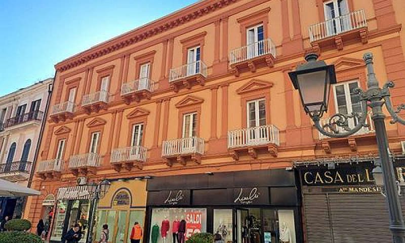 Palazzo - Taranto...