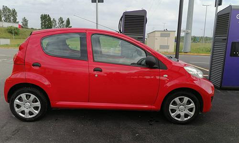 Peugeot 107 1.0 68Cv...