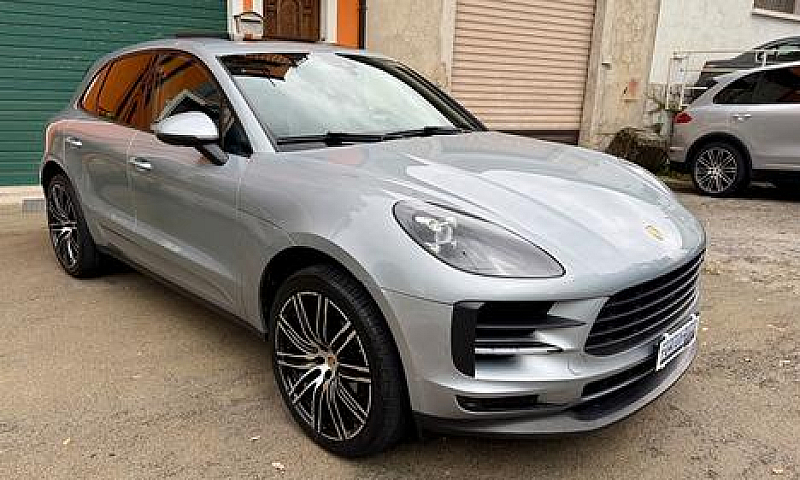 Porsche Macan 2.0...