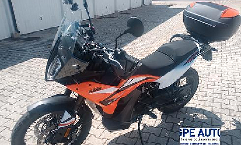 Ktm 890 Adventure...