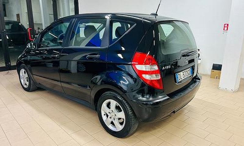 Mercedes-Benz A 180 ...