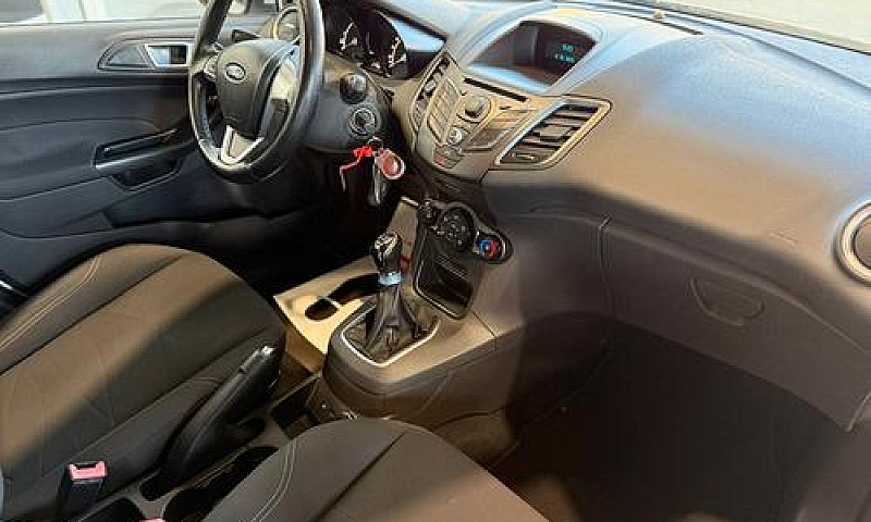 Ford Fiesta 1.5 Tdci...