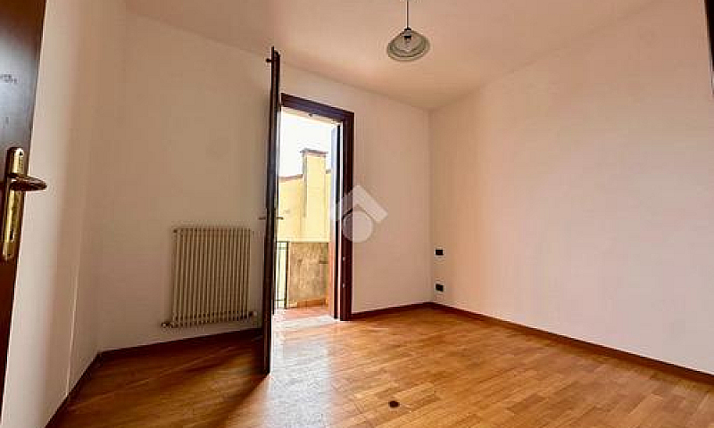 3 Locali A Asolo...