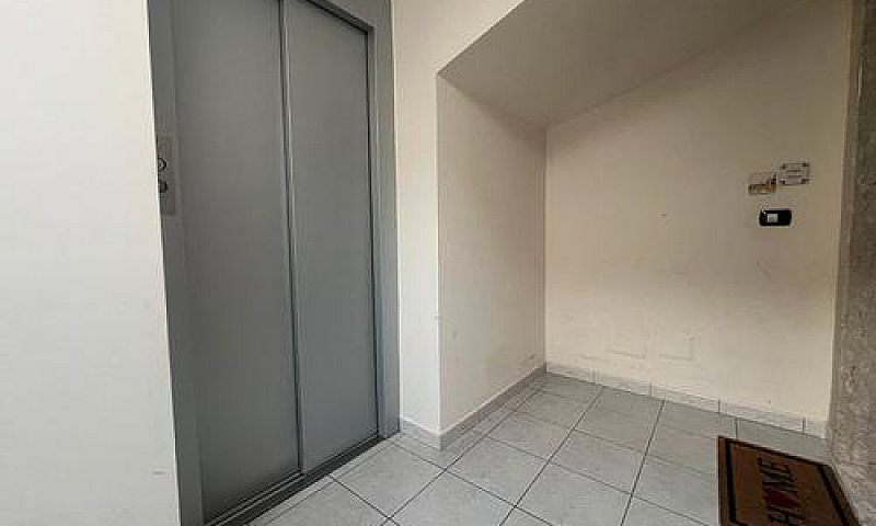 Appartamento Con Box...
