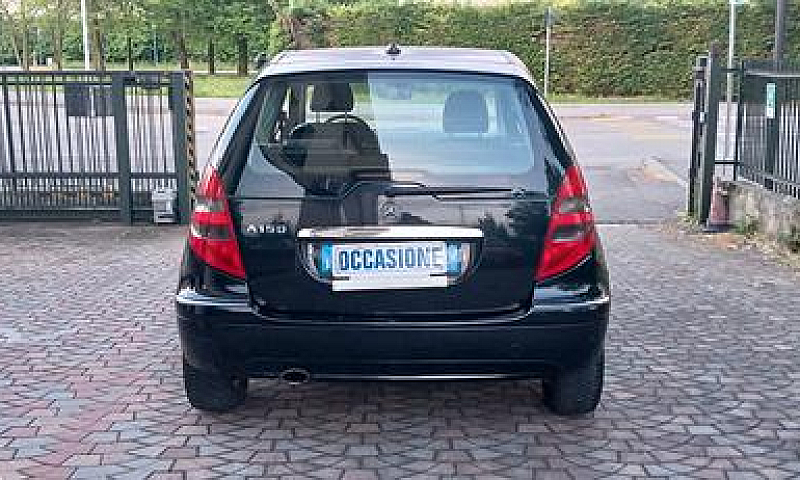 Mercedes A 150 Benzi...