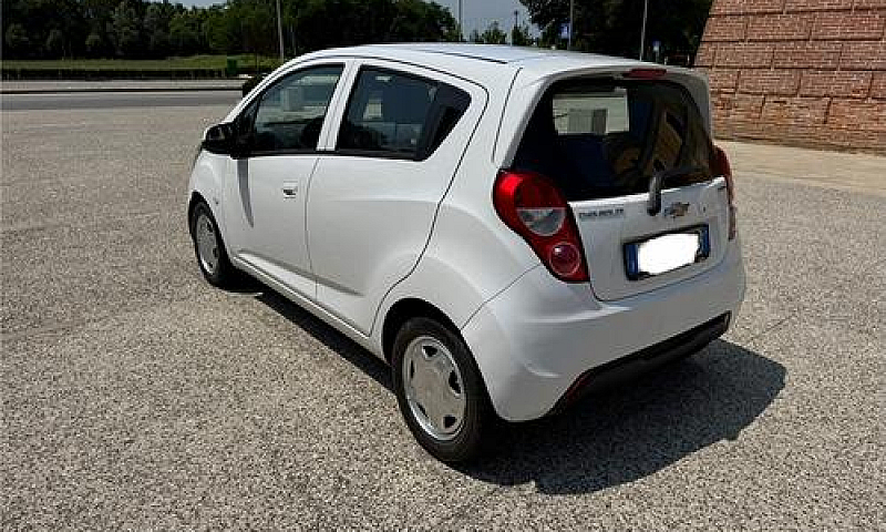 Chevrolet Spark 1.0 ...