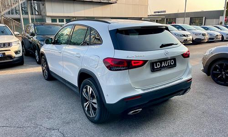 Mercedes-Benz Gla 20...