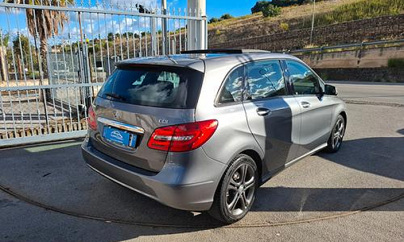 Mercedes-Benz B 180 ...