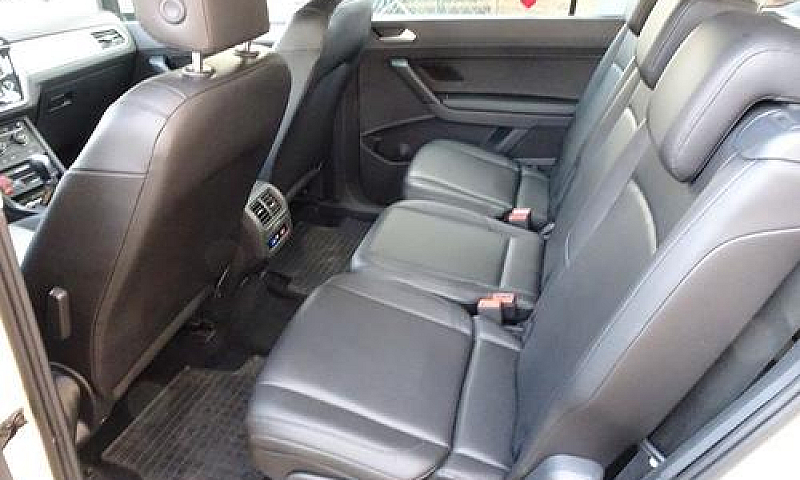 Volkswagen Touran - ...