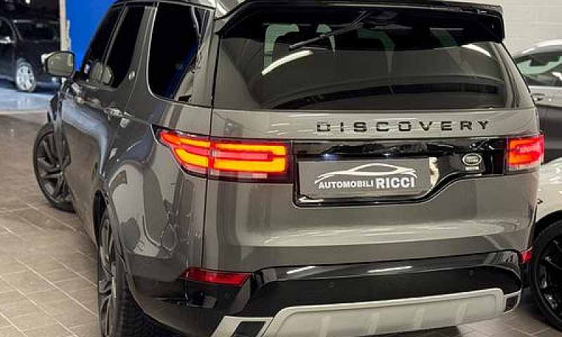 Land Rover Discovery...